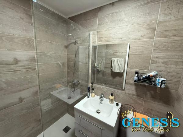 Chalet adosado en calle Saeta, 52