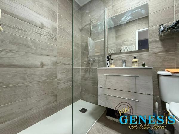 Chalet adosado en calle Saeta, 52