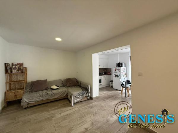 Chalet adosado en calle Saeta, 52