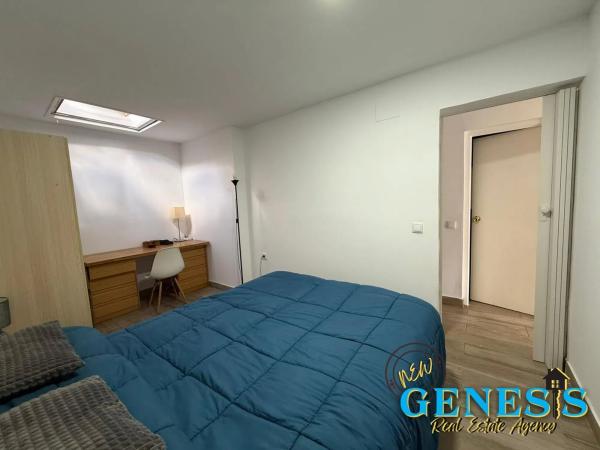 Chalet adosado en calle Saeta, 52