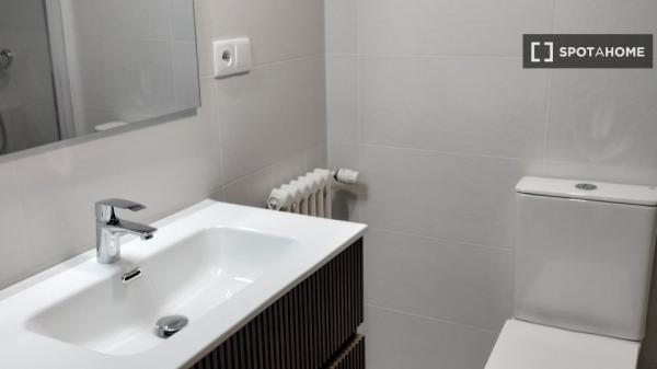 Room shared, Plaza España, Valladolid