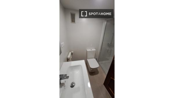 Room shared, Plaza España, Valladolid