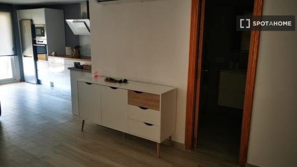 Apartamento de 2 habitaciones en alquiler en Ses Salines.