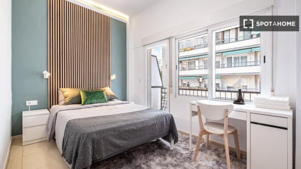 Habitación en piso compartido en alquiler, Alicante