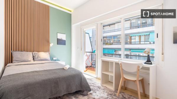 Habitación en piso compartido en alquiler en Alicante
