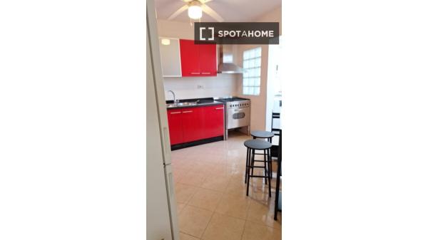 Piso en alquiler de 3 habitaciones en Plaza de Toros, Almería