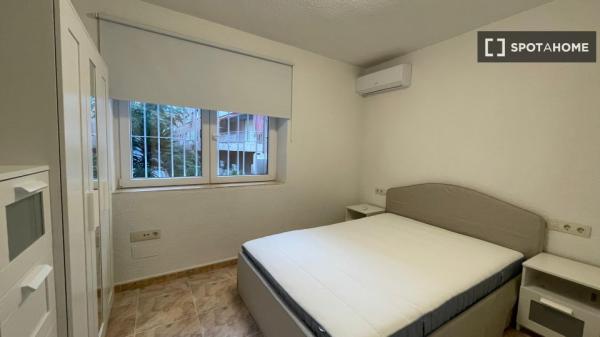 Apartamento de 3 dormitorios en Alicante