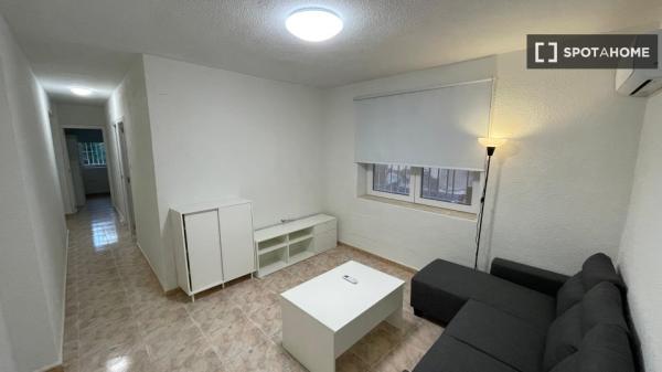Apartamento de 3 dormitorios en Alicante