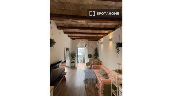 Habitación en piso compartido en barcelona.