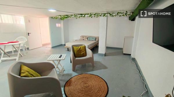 Estudio en alquiler en Torrevieja, Alicante