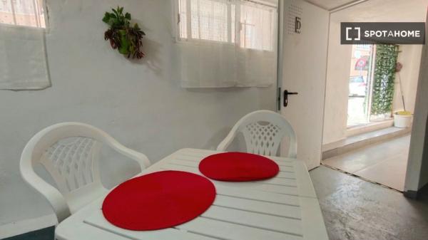 Estudio en alquiler en Torrevieja, Alicante