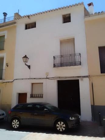 Casa independiente en calle Vicente Pérez