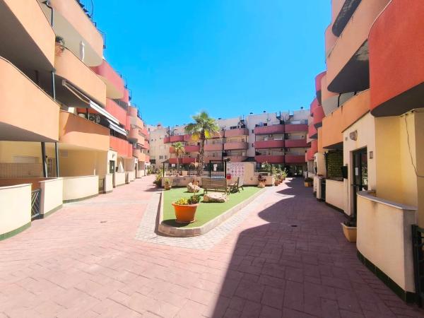 Piso en avenida de Daya Nueva