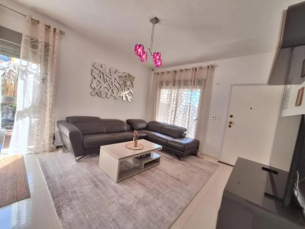 Chalet pareado en calle Alicante