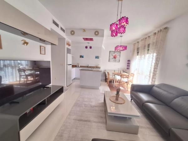 Chalet pareado en calle Alicante