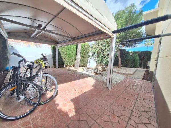 Chalet pareado en calle Alicante