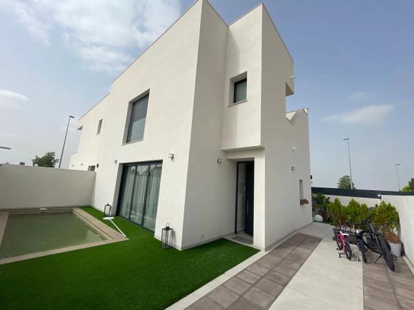 Casa independiente en calle Vicente Aleixandre