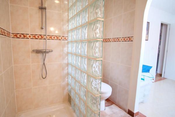 Chalet pareado en calle Pilar Miró