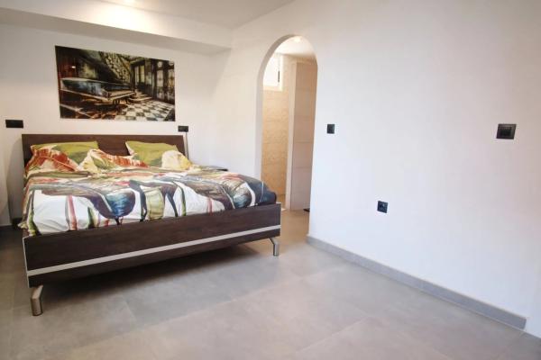 Chalet pareado en calle Pilar Miró