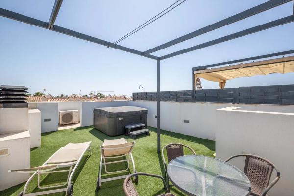 Chalet adosado en avenida de Zamora, 22