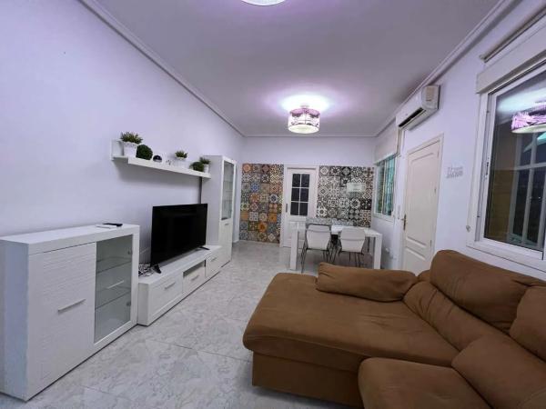 Casa independiente en calle Africa