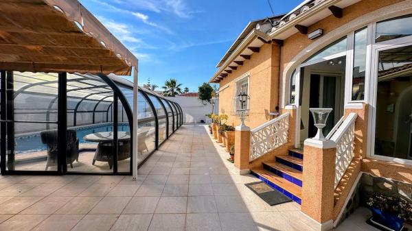 Casa independiente en calle Pintores