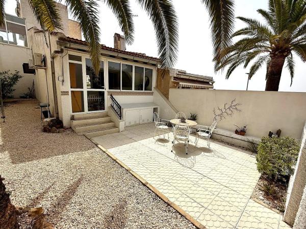 Chalet adosado en calle Costa Cantabria