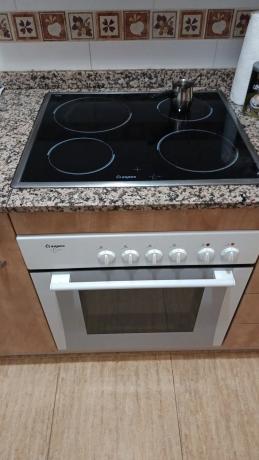 Piso en avenida Reina Sofia, 4