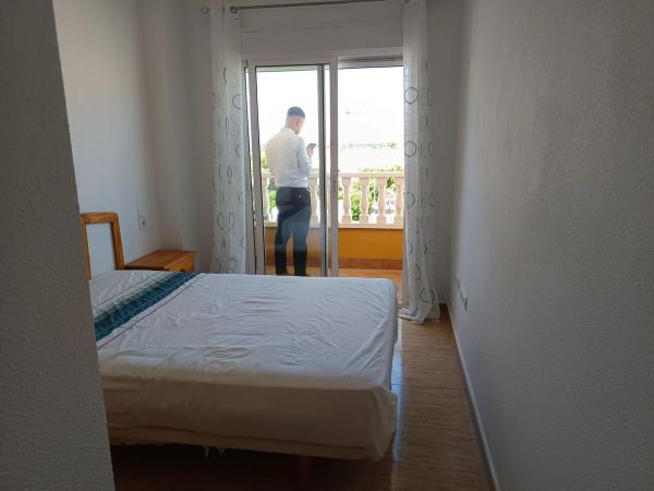 Piso en avenida Reina Sofia, 4