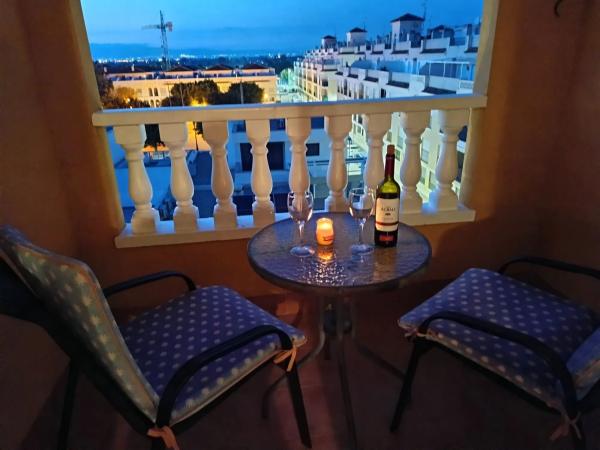 Piso en avenida Reina Sofia, 4