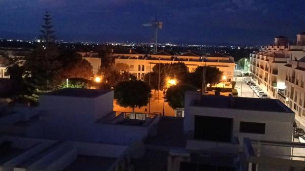 Piso en avenida Reina Sofia, 4