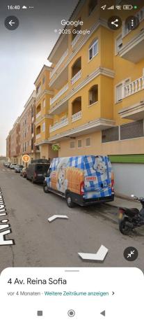 Piso en avenida Reina Sofia, 4