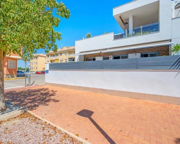 Casa independiente en calle Castilla y León s/n