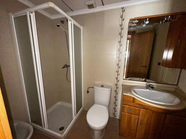 Piso en avenida Reina Sofia, 8