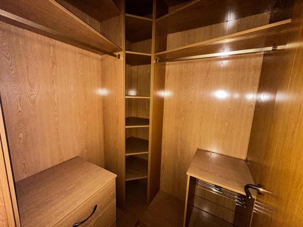 Piso en avenida Reina Sofia, 8