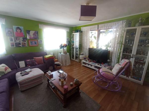 Casa independiente en calle Benijofar, 13