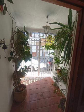 Casa independiente en calle Benijofar, 13