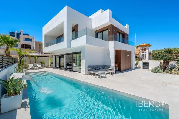 Casa independiente en avenida de Cervantes