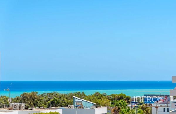 Casa independiente en avenida de Cervantes