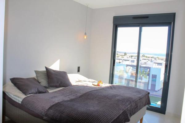 Ático en Urbanizaciones