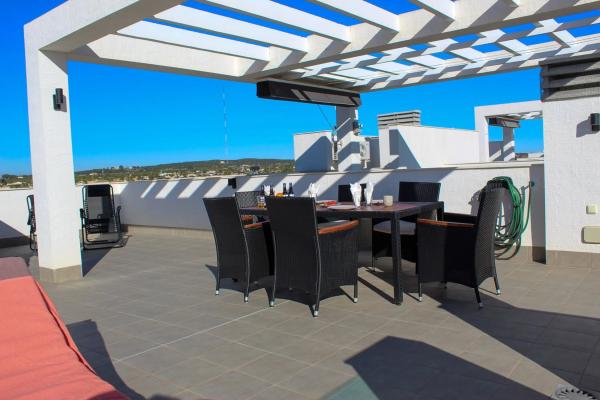 Ático en Urbanizaciones