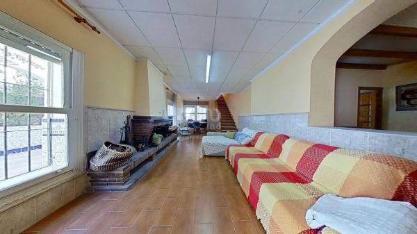 Chalet en Los Montesinos