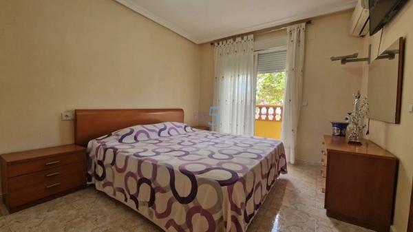 Chalet en Los Montesinos