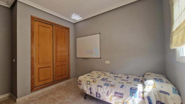 Chalet en Los Montesinos