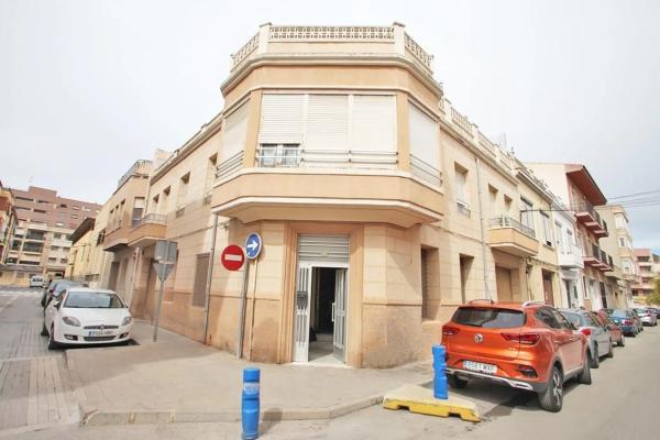 Casa independiente en calle Gabriel Sijé