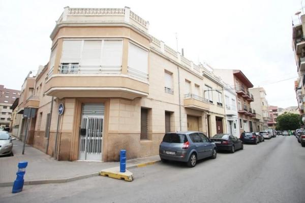 Casa independiente en calle Gabriel Sijé