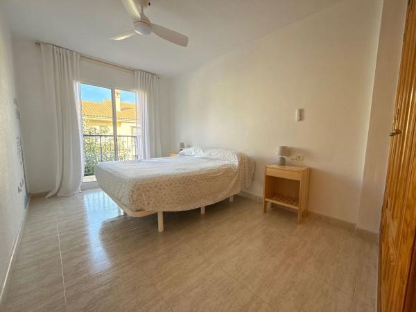 Casa de pueblo en calle Francisco Quevedo