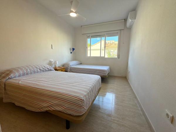 Casa de pueblo en calle Francisco Quevedo