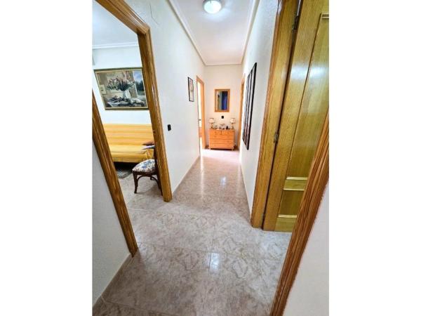 Casa independiente en calle Luis Gordillo