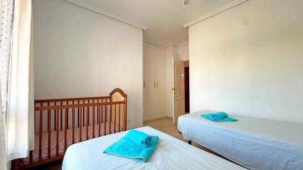 Piso en calle Tomás Bretón, 16